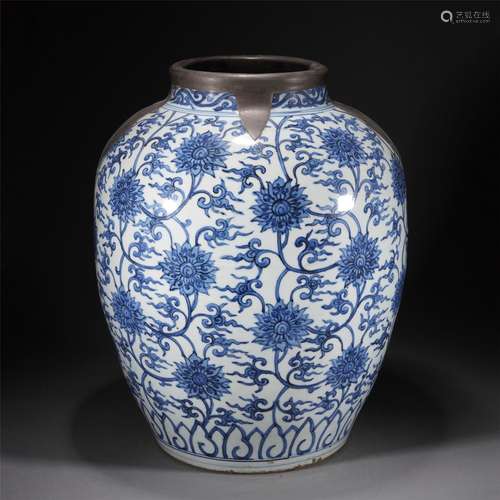 A BLUE AND WHITE ENTWINE BRANCHES LOTUS PATTERN PORCELAIN JA...