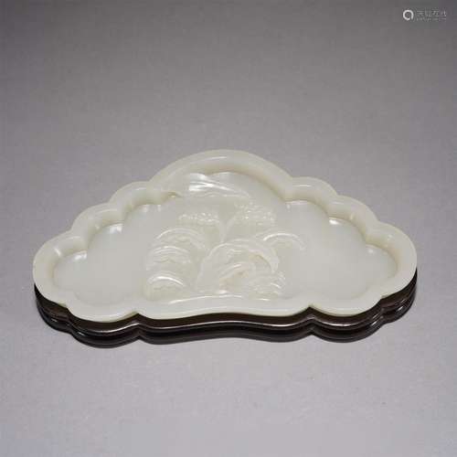 A CHINESE CARVED JADE BRUSH WASHER