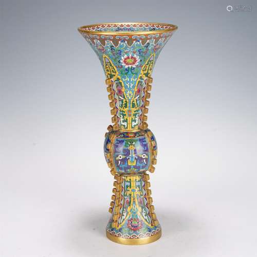 A CLOISONNE ENAMEL BEAST PATTERN FU VASE,QING