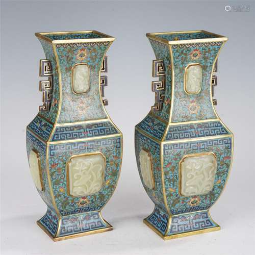 A PAIR OF CLOISONNE ENAMEL INLAID JADE SQUARE VASES,QING