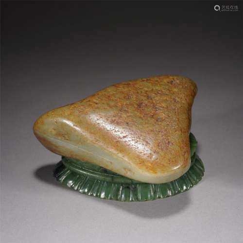 A CHINESE CARVED JADE BOX WITH STAND