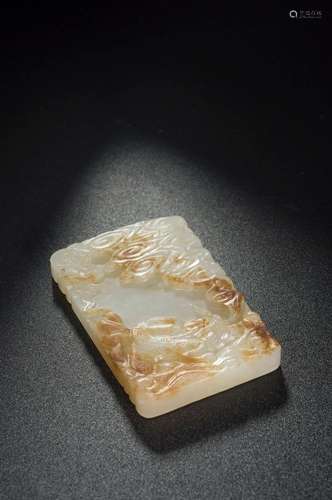 A WHITE JADE CARVED TURTLE PENDANT