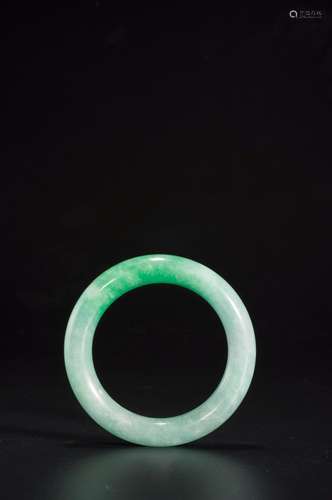 A JADEITE BANGLE