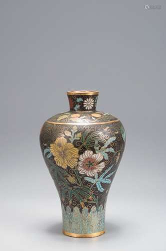 A CLOISONNE VASE