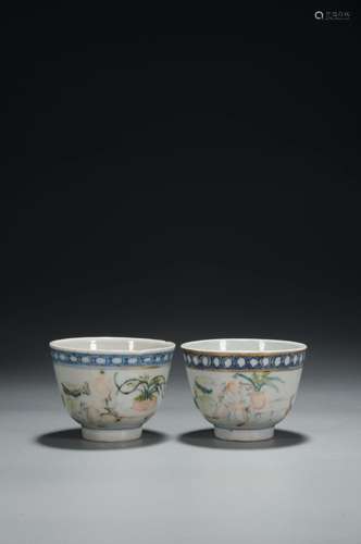 A PAIR OF BLUE AND WHITE AND LIGHT COLOR GLAZE CHILD PATTERN...