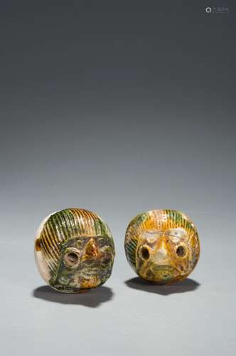 A SET OF TRI-COLORED GLAZE TOYS