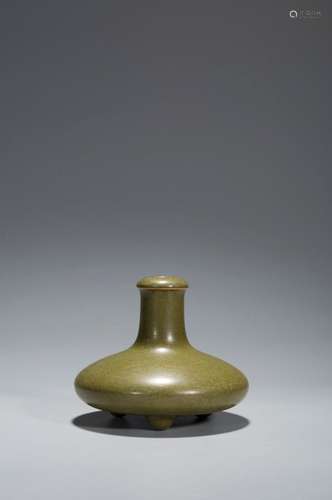 A TEA DUST-GLAZE VASE