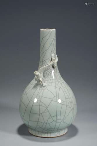 A GUAN-KILN VASE