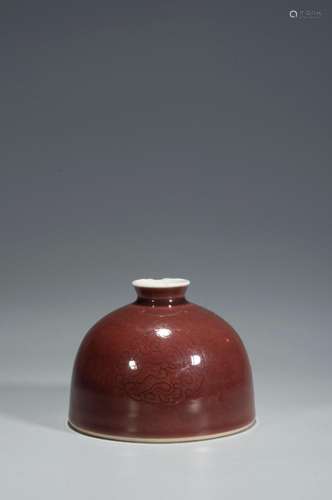 A RED GLAZE DRAGON PATTERNED POT