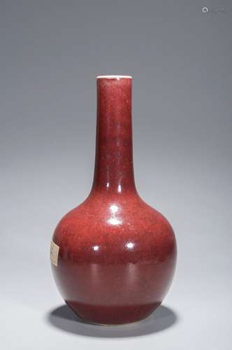 A RED GLAZE VASE