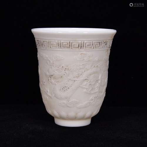 Chinese Porcelain Handmade Exquisite Dragon and Phoenix Patt...