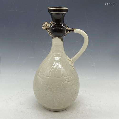 Chinese Fixed Porcelain Handmade Exquisite Pattern Vases 114...