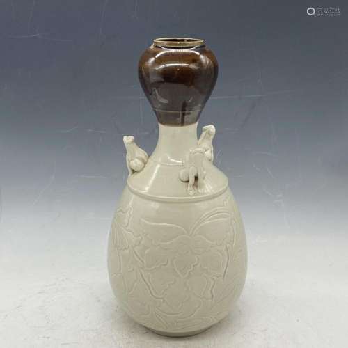 Chinese Fixed Porcelain Handmade Exquisite Pattern Vases 114...