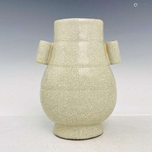 Chinese Porcelain Handmade Exquisite Pattern Binaural Vases ...