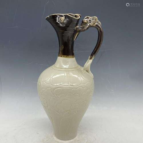 Chinese Fixed Porcelain Handmade Exquisite Pattern Vases 114...