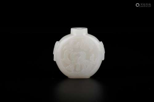 Three snuff bottles, hotan jade for carmakersSize: 7 * 2.5 *...