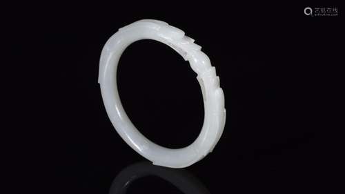 : hetian jade therefore dragon braceletDiameter of 7.5 cm th...