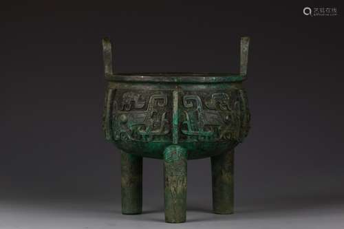 Bronze furnace with three legsSize: 24 cm high 30 cm abdomin...