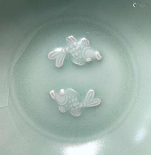 ED204 A fine twin fish Longquan ‘kinuta’ celadon washer Song...