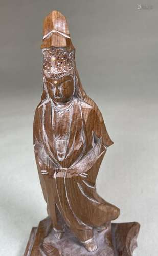 VINTAGE CHINESE Carved Figure