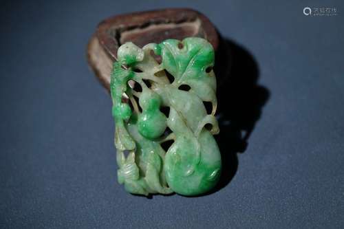 Old jade engraved look live ten thousand generationsSize: 6....