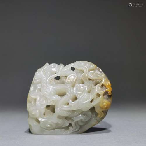 Hetian jade is hollow-out dragon furnishing articlesSize: 7 ...