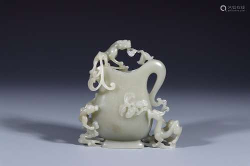 W number 4304: hetian jade therefore dragon gobletSize: 14 c...