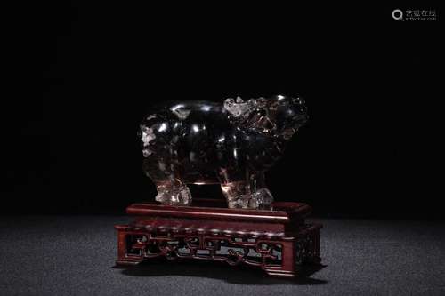 The crystal cow carvingsSize: 16 high 9.5 cm wide by 8.0 cm ...