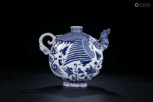 Blue and white carve engraves longfeng grain teapotEar dista...