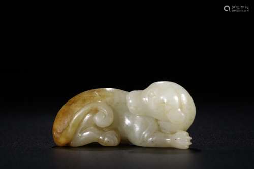 Hetian jade is exquisite carved by hand lie dog furnishing a...