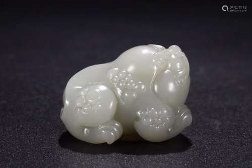 : hetian jade three pure toads5 cm x 4 cm high 3.2 cm long w...