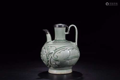 , the state kiln carved ewer14 cm in diameter 20 cm highThe ...