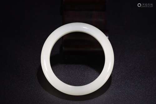 Hetian jade, flat bar braceletAnd 1.9 cm wide. 1 cm thick. 5...