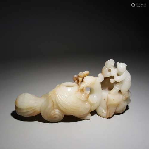 Hetian jade swan water jarSize: 7.8 * 15.5 * 4.3 cmWeight: 3...