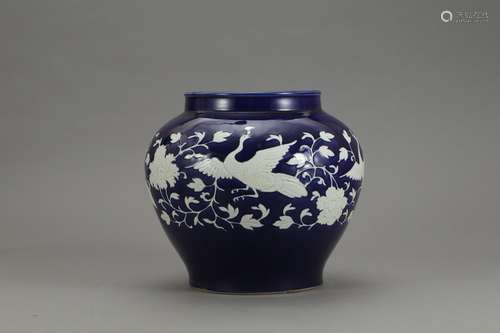 , blue glaze white flower on grain big cansSize: high 30 abd...