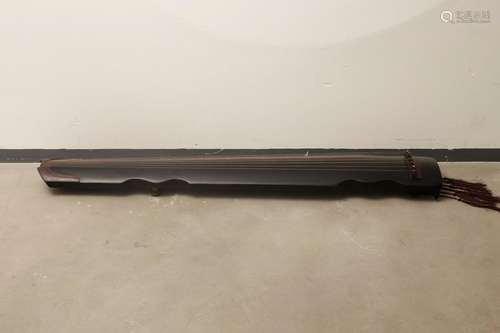 Guqin, "lai" you typeSize: 122 * 20 cmThe instrume...