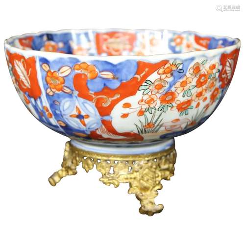 Imari Porcelain Bowl on a Metal Pedestal - Arita - Japan - 1...