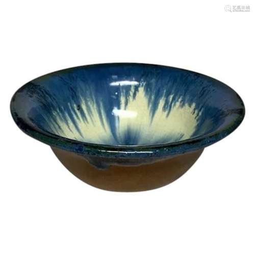 Fulper Pottery Bowl or Planter, Blue Over Cream Flambe' ...