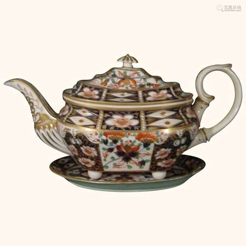 Derby teapot and tray, Rich Imari Pattern 2451, c1820.