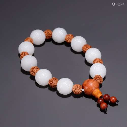 Hetian jade, seed makings xiangyun grain bead stringSpecific...