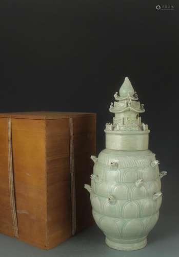 Five dynasties period to the kiln celadon sheepshead tower t...