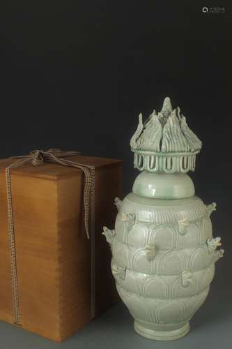 The five dynasties to the kiln celadon dragon mouth cover ta...