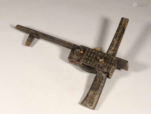 War, bronze crossbow benevolent inscriptions of gold or silv...