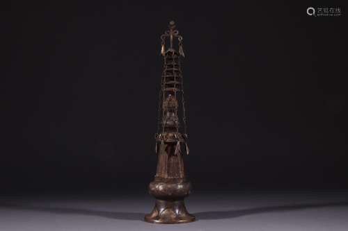 Sterling silver and gold stupa.Specification: high 24 cm dia...