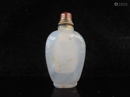 Chinese Hand-carved Nature Agate Snuff Bottle