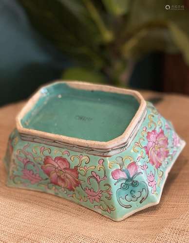 ANTIQUE CHINESE PORCELAIN QING RECTANGULAR BOWL FAMILLE ROSE...