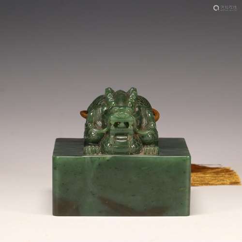 , hotan jade dragon button sealSize: 10 cm in diameter, 8.7 ...