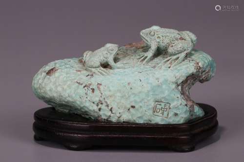 : famous turquoise pair of frog boring place7.4 cm long, 4.5...