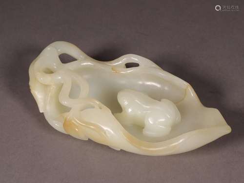 : hetian jade frog lickingSize: 16 high 3.4 cm wide by 9.0 c...