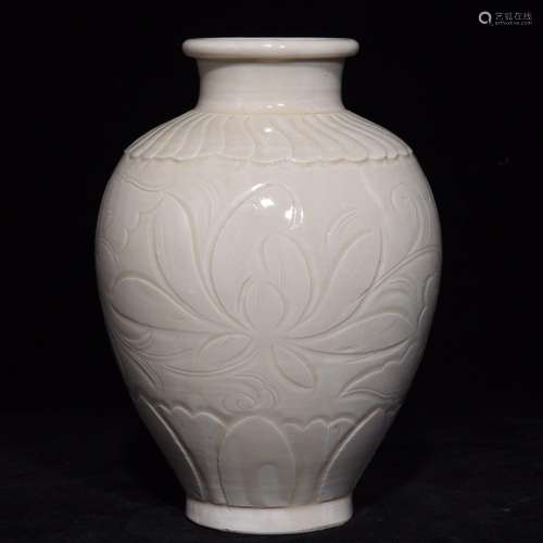 : songkiln carved flower grain bottleX11.8 16.5 cmIntroducti...